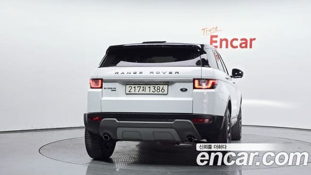 Land Rover Range Rover Evoque 4