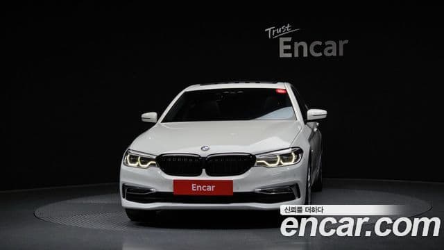 BMW 5 Series (G30) 2