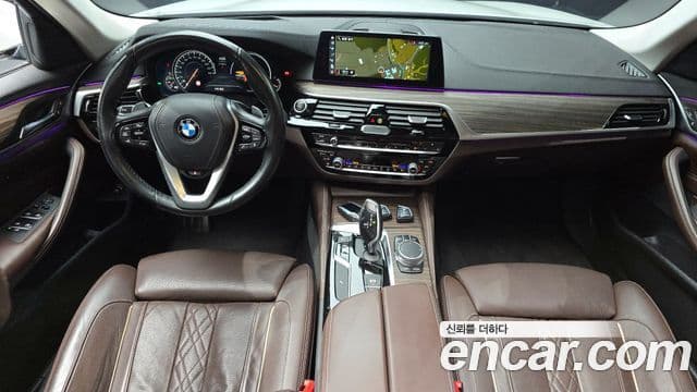 BMW 5 Series (G30) 4