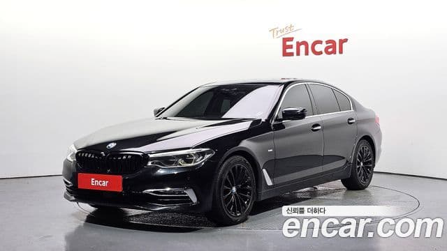 BMW 5 Series (G30)