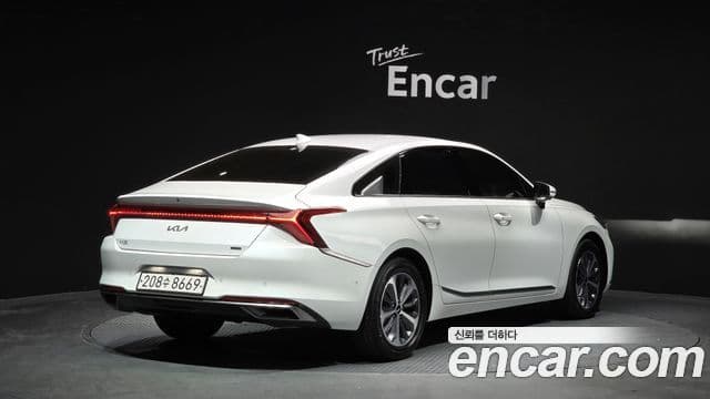 Kia K8 Hybrid 2