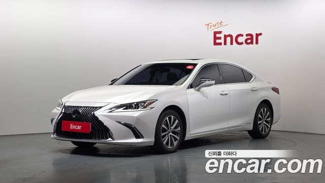Lexus ES300h 7th Gen 1