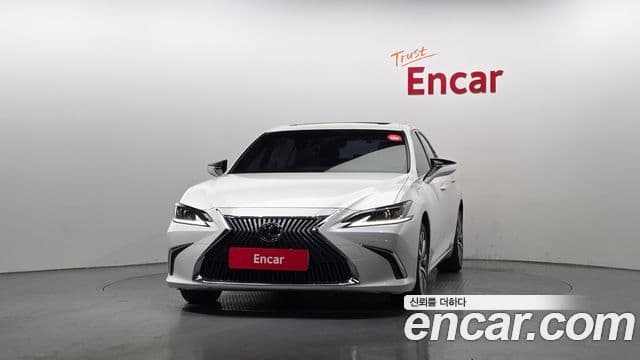 Lexus ES300h 7th Gen 3
