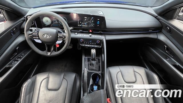 Hyundai Avante (CN7) 4