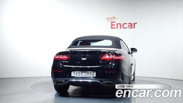 Mercedes-Benz E-Class W213 4