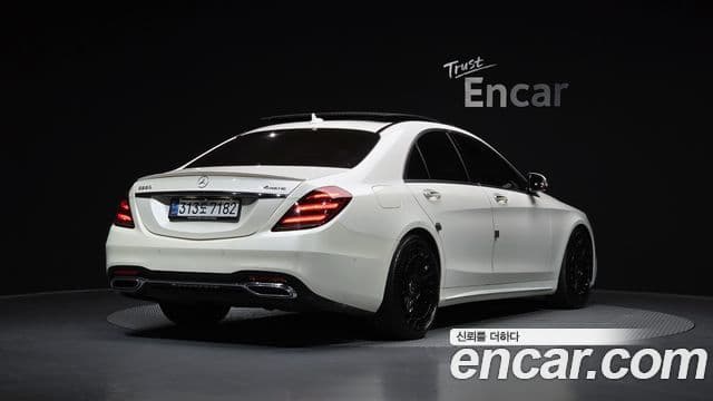 Mercedes-Benz S-Class W222 2