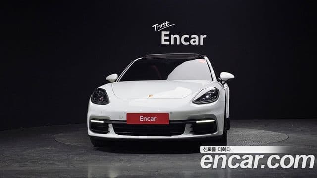Porsche Panamera (971) 3
