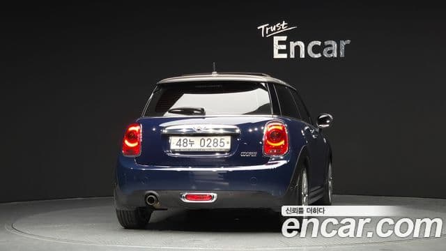 MINI Cooper 4