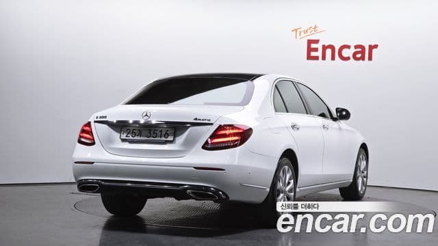 Mercedes-Benz E-Class W213 2