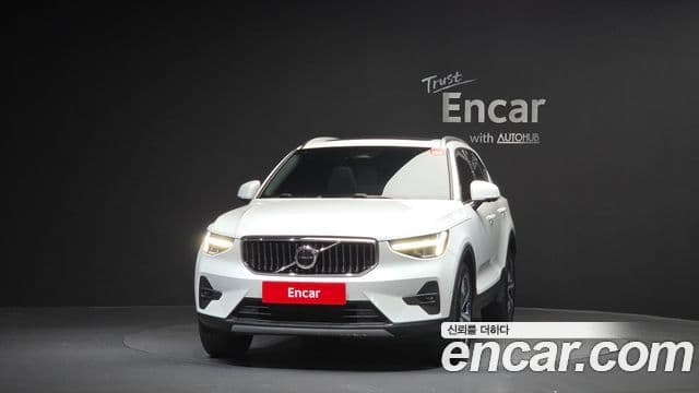 Volvo XC40 3
