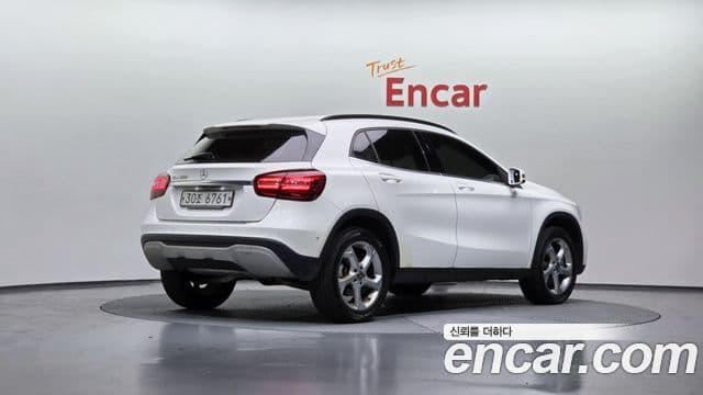Mercedes-Benz GLA-Class X156 2