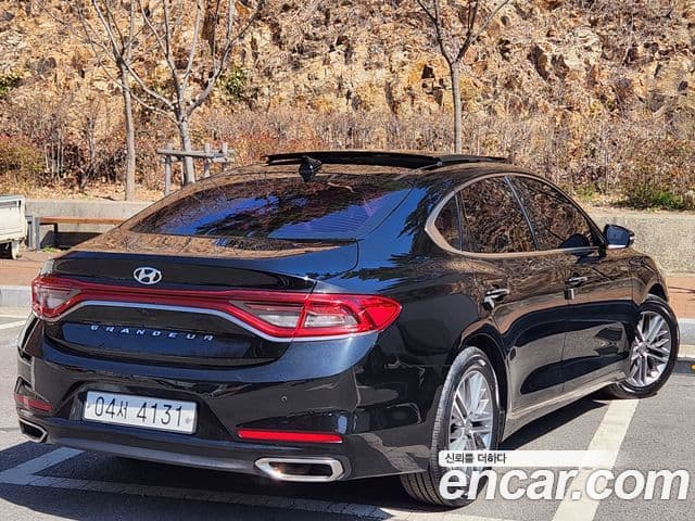 Hyundai Grandeur IG 2