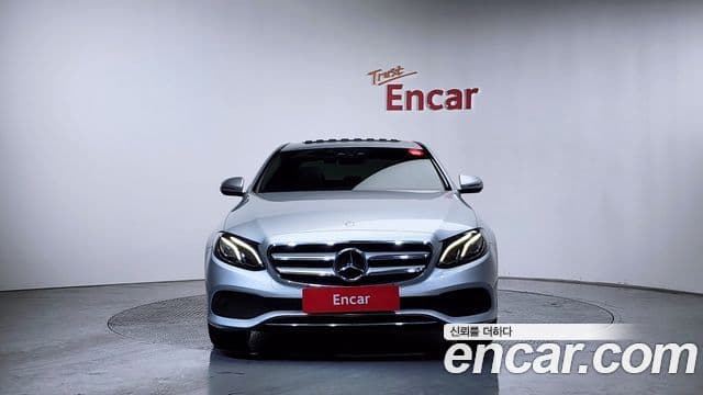 Mercedes-Benz E-Class W213 3