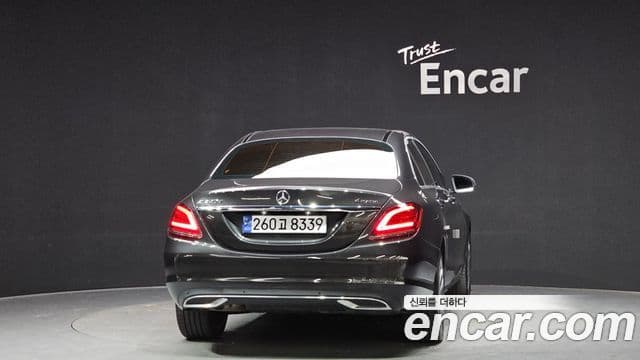Mercedes-Benz C-Class W205 4