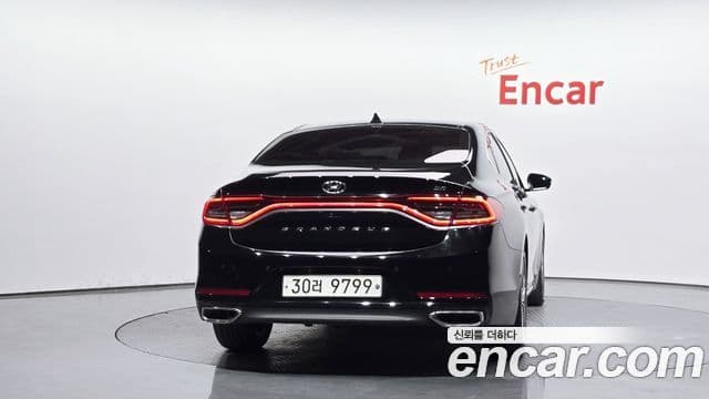 Hyundai Grandeur IG 4