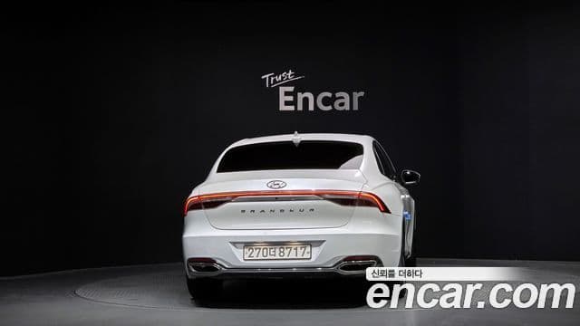 Hyundai The New Grandeur IG Hybrid 4