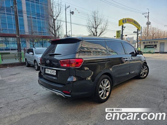 Kia The New Carnival 3