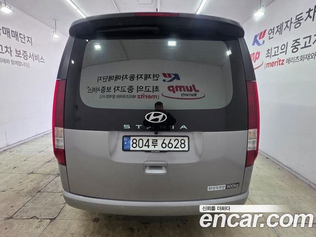 Hyundai Staria 2