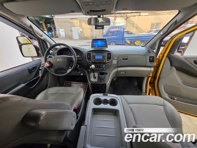 Hyundai The New Grand Starex 4