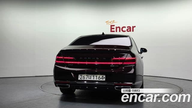 Genesis G90 3
