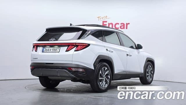 Hyundai Tucson Hybrid (NX4) 2