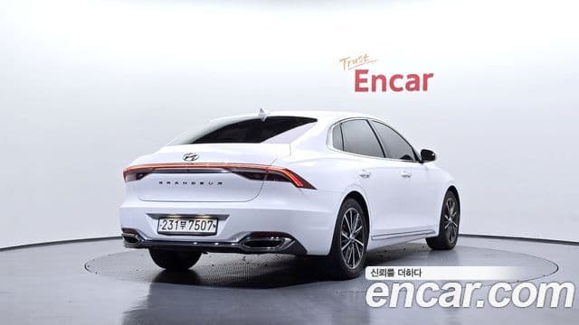 Hyundai The New Grandeur IG 2