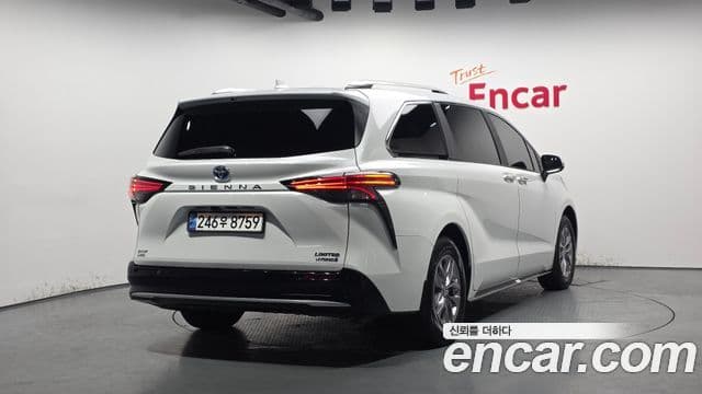 Toyota Sienna 4th Gen 2