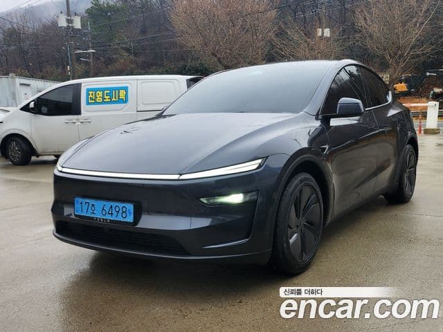 Tesla Model Y 3