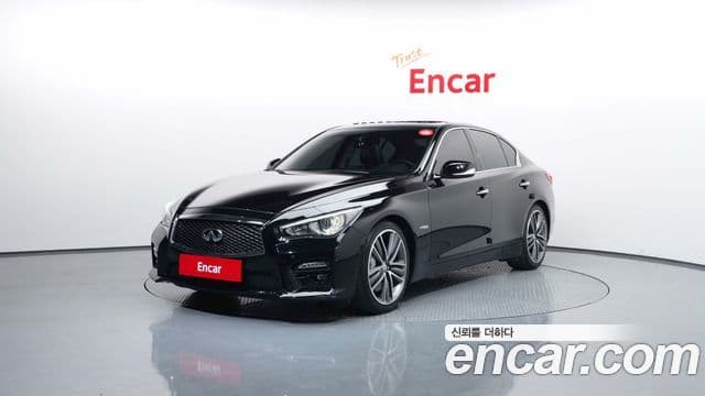Infiniti Q50 1