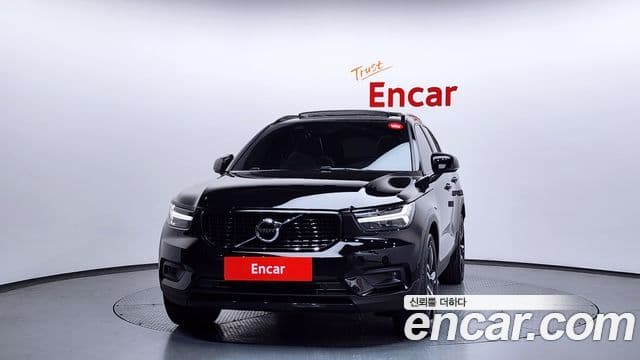 Volvo XC40 3