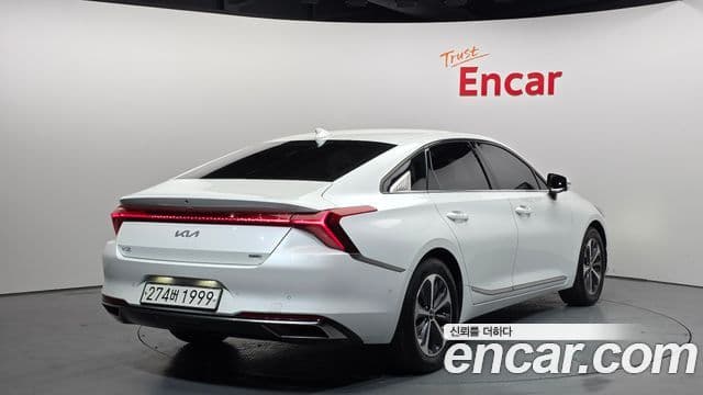 Kia K8 Hybrid 2