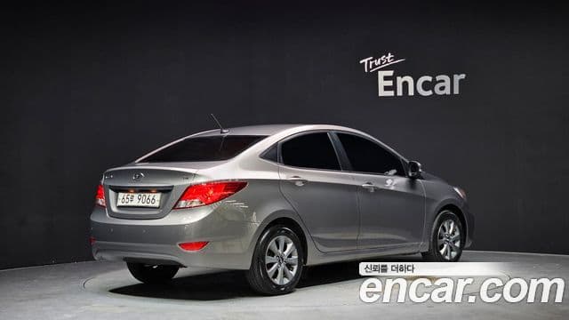Hyundai Accent (New) 2