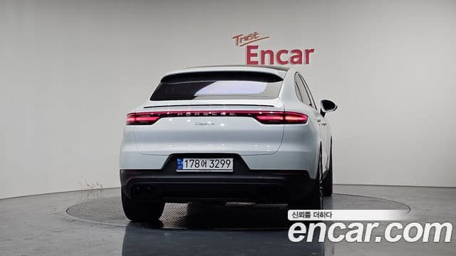 Porsche Cayenne (PO536) 4
