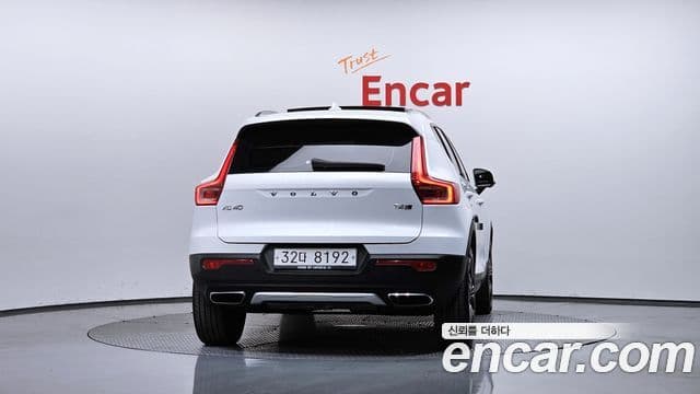 Volvo XC40 4