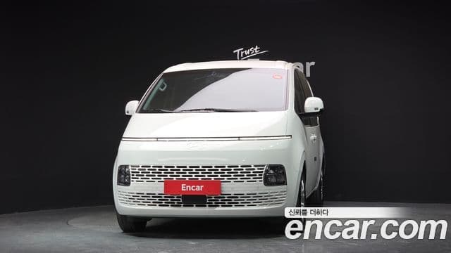 Hyundai Staria 2