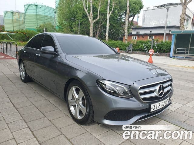 Mercedes-Benz E-Class W213 2