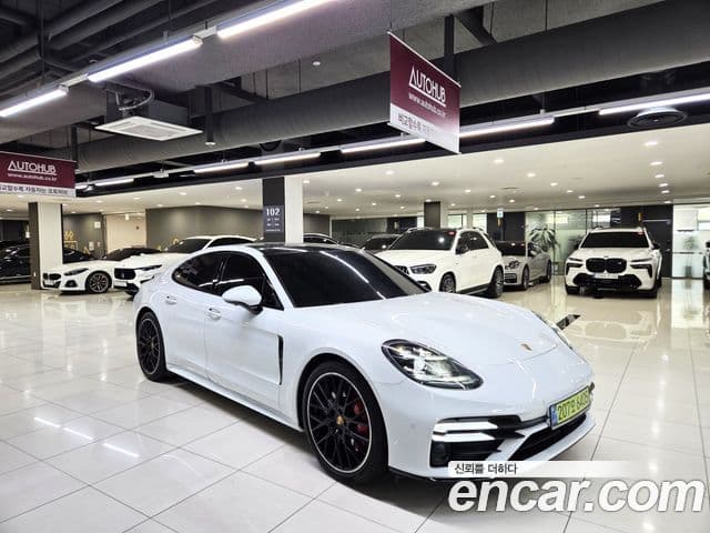 Porsche Panamera (971) 2