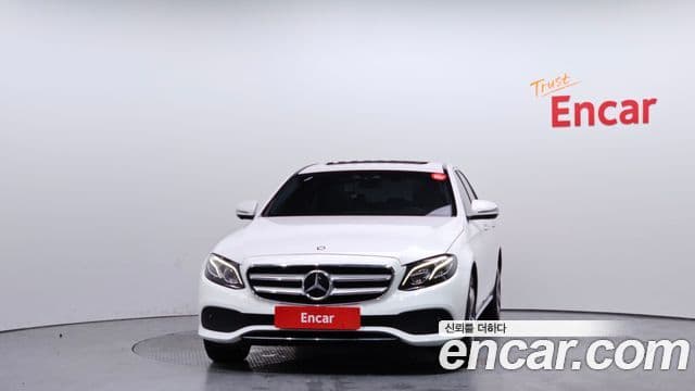 Mercedes-Benz E-Class W213 3