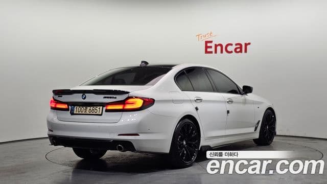 BMW 5 Series (G30) 2