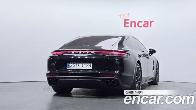 Porsche Panamera (971) 4