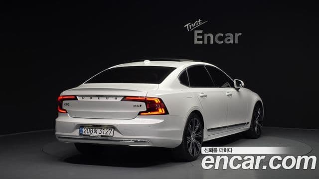 Volvo S90 2