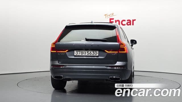 Volvo XC60 2nd Gen 4