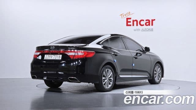 Hyundai Grandeur HG 2