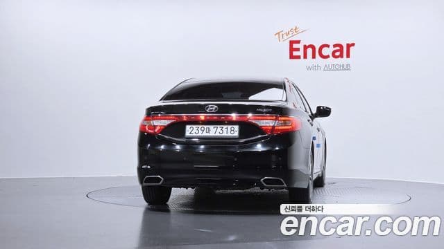Hyundai Grandeur HG 4