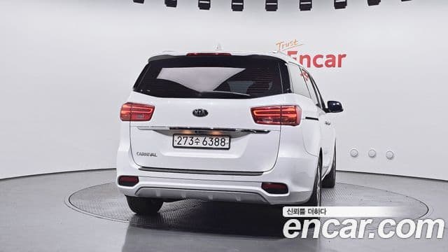 Kia The New Carnival 4