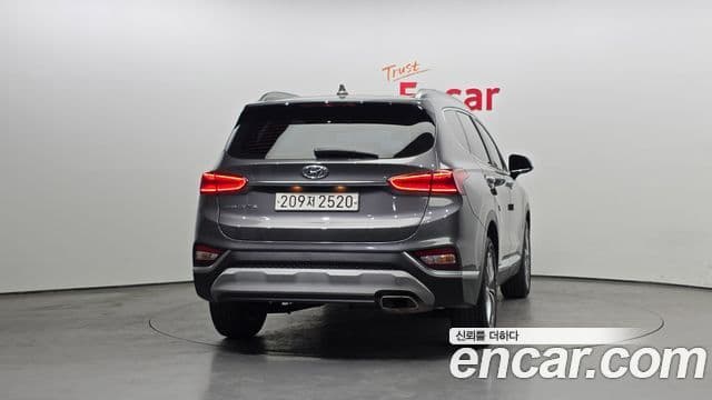 Hyundai Santa Fe TM 3