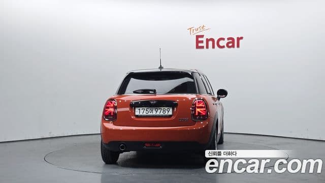 MINI Cooper 4