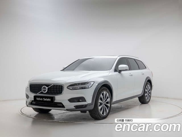 Volvo V90 Cross Country 1