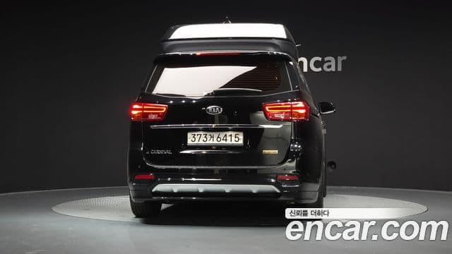 Kia The New Carnival 4