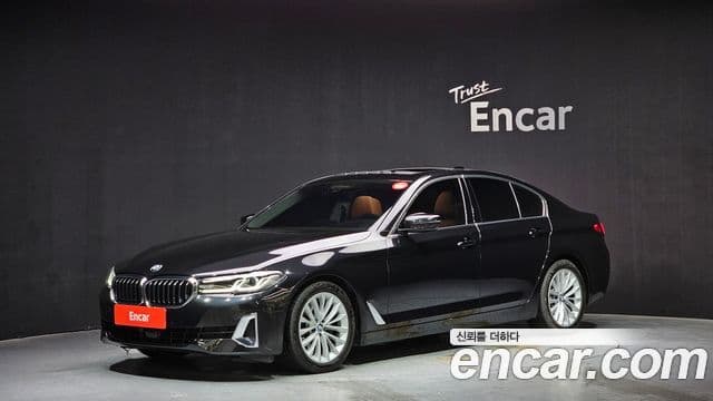 BMW 5 Series (G30)